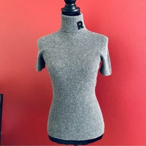 ROCHAS Ribbed Cashmere Turtleneck Short Sleeve Pullover